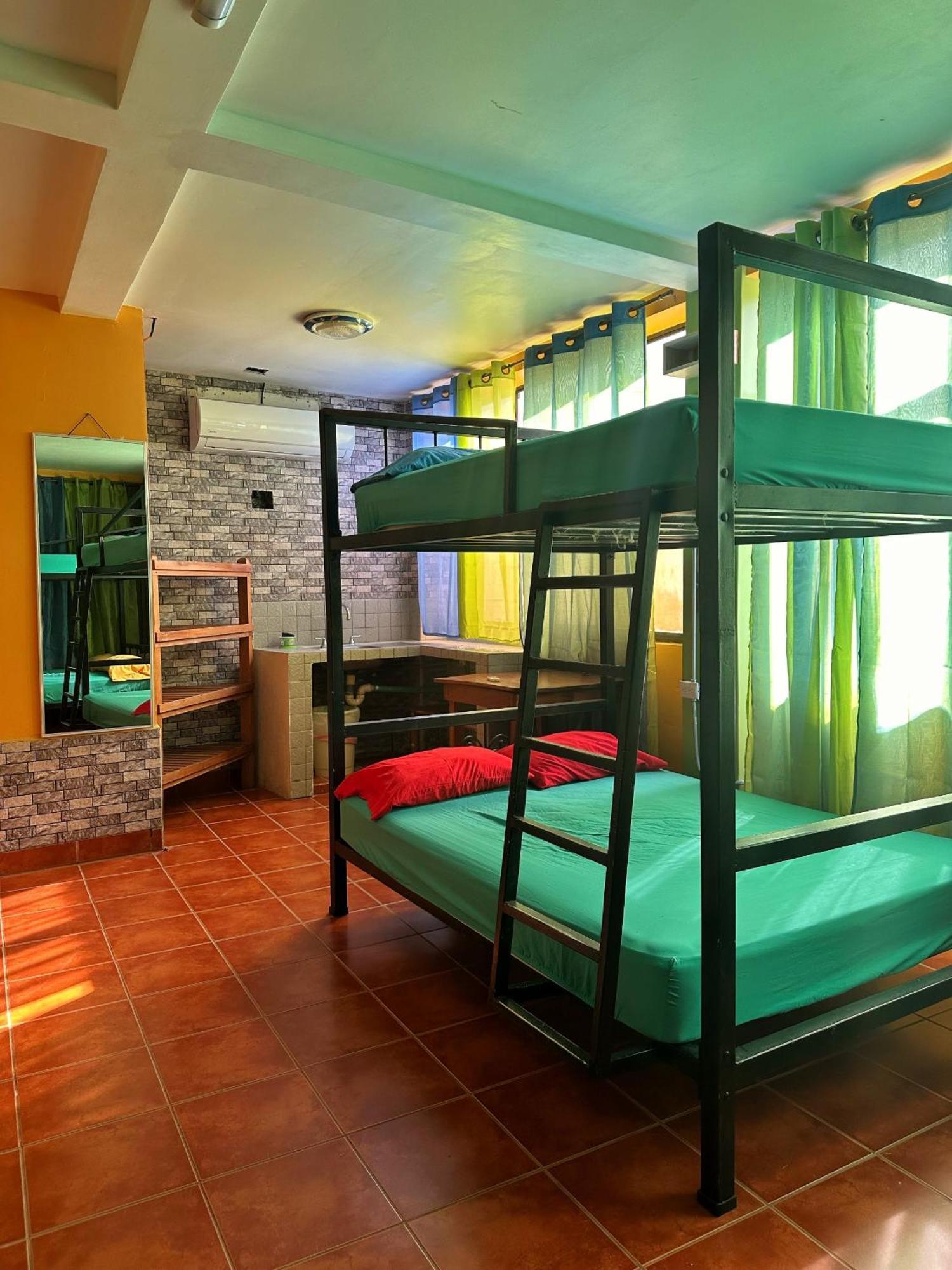 Sandy Toes Hostel Самара Экстерьер фото